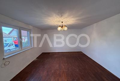 Casa individuala de vanzare cu 3 camere 1020 mp teren in Hamba - 8