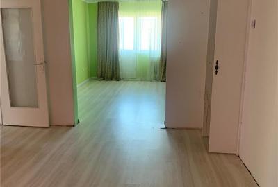 Apartament cu 3 camere decomandat în Central - 3