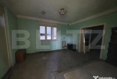 Casă cu 2 camere cu Teren 3043 Mp în Păulești - 1