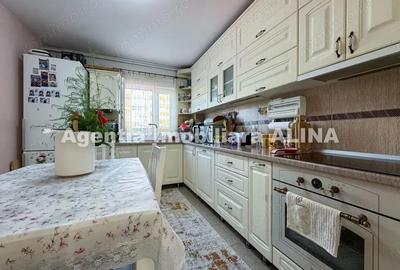 Ap. 3 camere in Deva, zona Astoria, 70 mp, decomandat, etaj 3. - 1