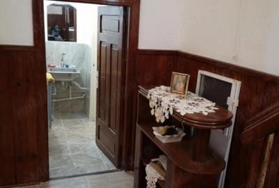 Casă cu 5 camere cu Teren 121 Mp în Central