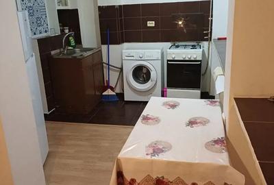 De inchiriat apartament situat in Valcea etaj 1 nord strada Doctor Hacman - 8