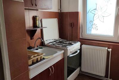 Garsonieră decomandată în Petros - 1