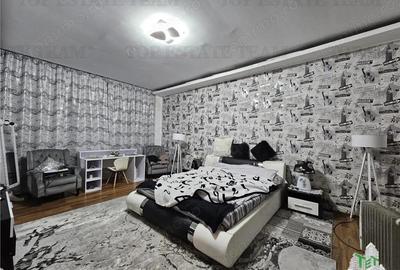 Casa spatioasa si versatila de vanzare in Eforie Nord ideala pentru locuinta + afacere! - 12