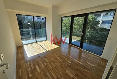 Apartament cu 3 camere, mobilat în Podu Roș