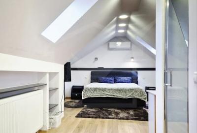 Casă individuală cu 7 camere cu Canalizare în Central - 24