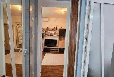 Apartament cu 3 camere semidecomandat în Babadag - 1