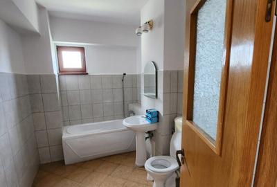 SEMICENTRAL - 3 camere 127 mp utili , parter inalt , bloc 20 - 6