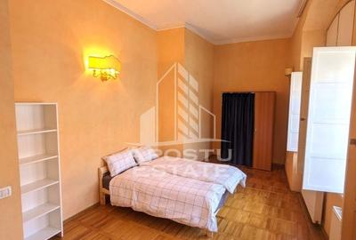 Apartament cu 3 camere, semidecomandat, zona Centrala  PETFRIENDLY - 1