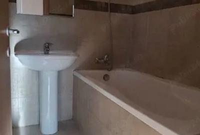 Apartament cu 3 camere decomandat în Sisești - 8