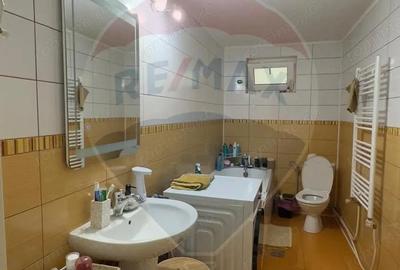 Vila de vanzare in Rucar 9 camere, gradina generoasa, zona lini?tita - 1