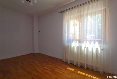 Vila impozanta in zona linistita la 15 minute de capitala! - 4