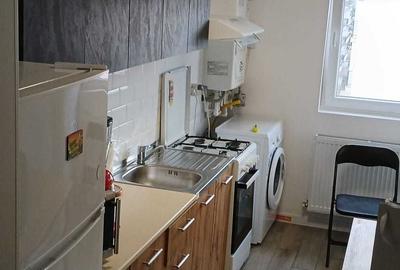 Apartament cu 2 camere decomandat în Titan