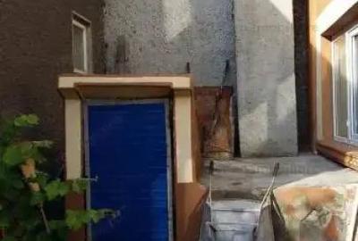 Casă cu 2 camere cu Teren 400 Mp în Central - 2