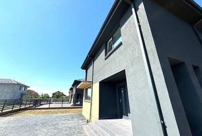 Casă cu 4 camere cu Teren 420 Mp în Central - 2