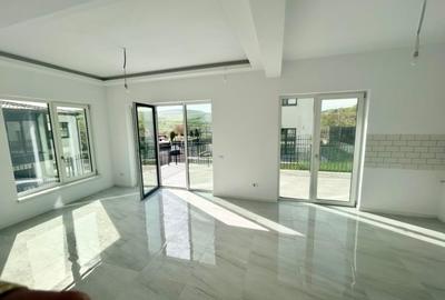 Casă individuală cu 3 camere cu Teren 250 Mp în Central - 2