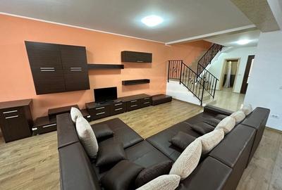 Casă / Vilă cu 4 camere de vanzare  în zona Aradului - 1