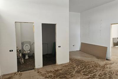 Spațiu comercial, de 100 mp, în Central - 3