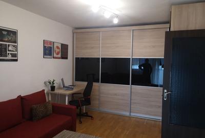 Apartament cu 2 camere decomandat în Tunari