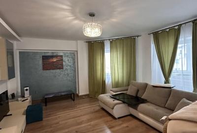Apartament 2 camere - decomandat - vedere la mare
