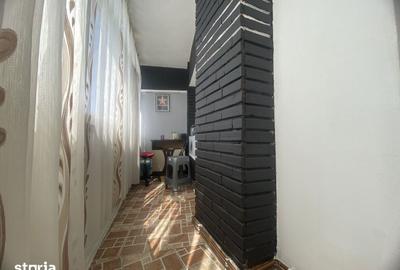 Apartament cu 3 camere decomandat în Micro 11 - 14