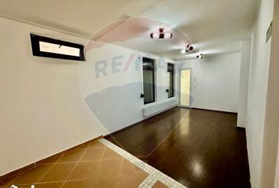 Spațiu comercial, de 100 mp, în Nord - 12