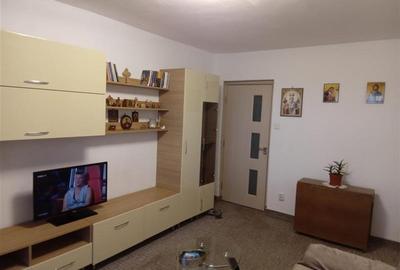 Apartament cu 3 camere decomandat, mobilat în Griviței