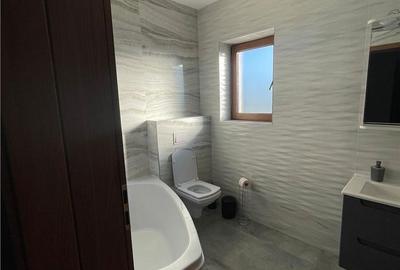 Apartament cu 3 camere semidecomandat în Central - 4
