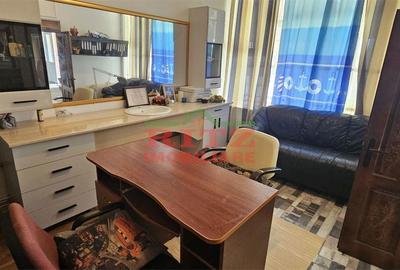 Spațiu comercial, de 250 mp, în Studina - 8