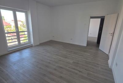 Apartament cu 2 camere decomandat în Baza 3 - 3