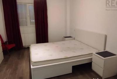 Apartament cu 2 camere decomandat în Tractorul
