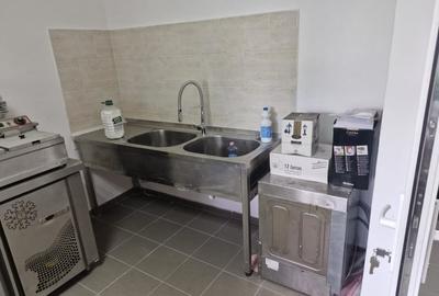 Spațiu comercial, de 67 mp, în Central - 7