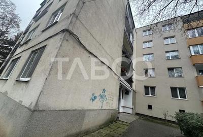 Apartament cu 2 camere decomandat, mobilat în Plopilor