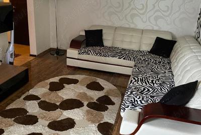 Apartament cu 3 camere decomandat în Km 4 - 12