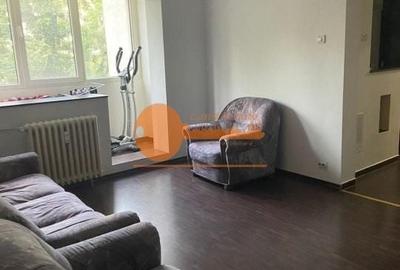 Apartament cu 4 camere semidecomandat, mobilat în Văcăresti - 5