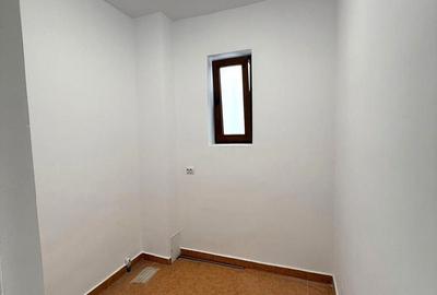 Birou, de 91 mp, în Central - 3