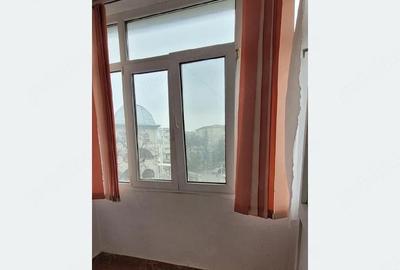 Apartament cu 3 camere semidecomandat în Narcisa - 3