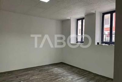 Spatiu ultracentral de inchiriat pretabil birouri sau magazin Centru - 1