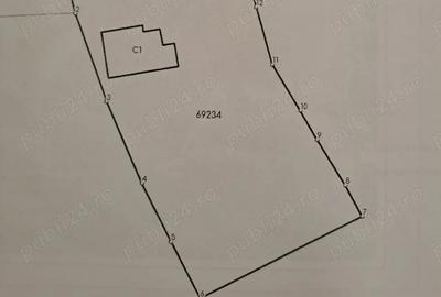 Casă cu Teren 1500 Mp în Central - 1