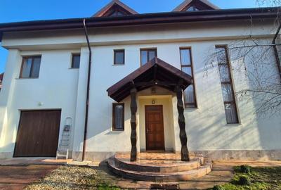Casă individuală cu 8 camere cu Canalizare în Pipera - 1