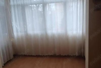 Apartament 2 camere de vanzare , Micro 14 , Strada Prahova , etaj 2 , 59.000 neg. - 1