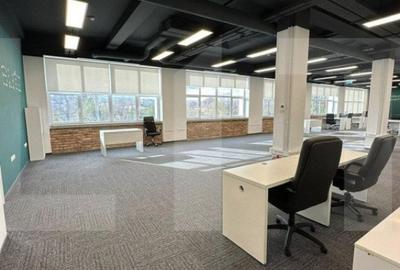 Spațiu comercial, de 255 mp, în Central - 9