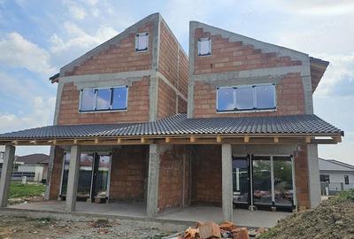 Casă cu 5 camere cu Teren 300 Mp în Sânandrei - 9