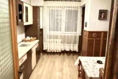 Apartament cu 3 camere decomandat în Central - 3