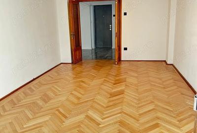 INCHIRIEZ apartament 2 camere UNIRII - 2