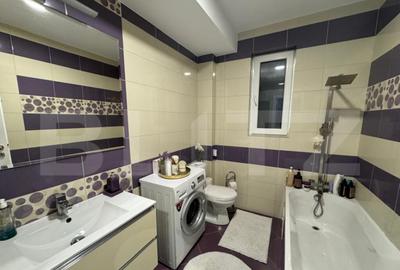 Apartament de vanzare, cu 3 camere, mobilat ?i utilat, zon - 6