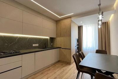 Apartament cu 2 camere decomandat în Obor