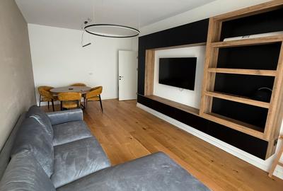 Apartament cu 2 camere decomandat în Văcăresti