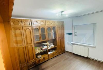 Apartament cu 3 camere decomandat, mobilat în Astra