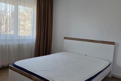 Apartament cu 2 camere decomandat în George Enescu